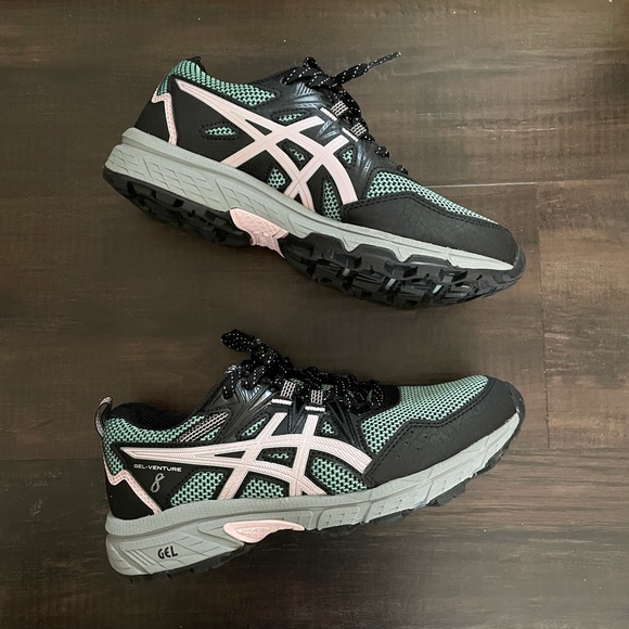 Gel-Venture 8 Running Shoe - Picture 1 of 3